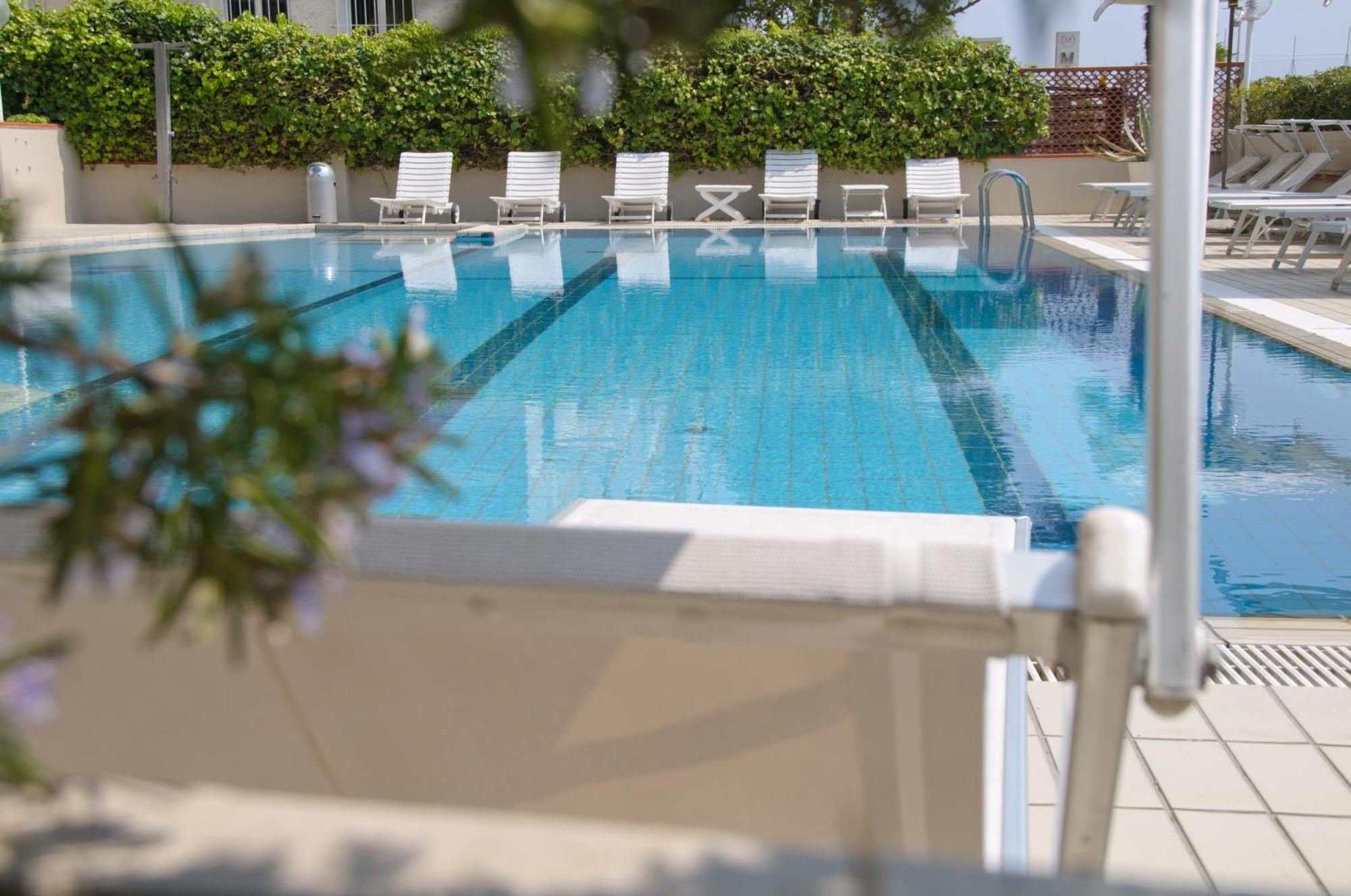 Hotel Trionfal Milano Marittima Exterior photo