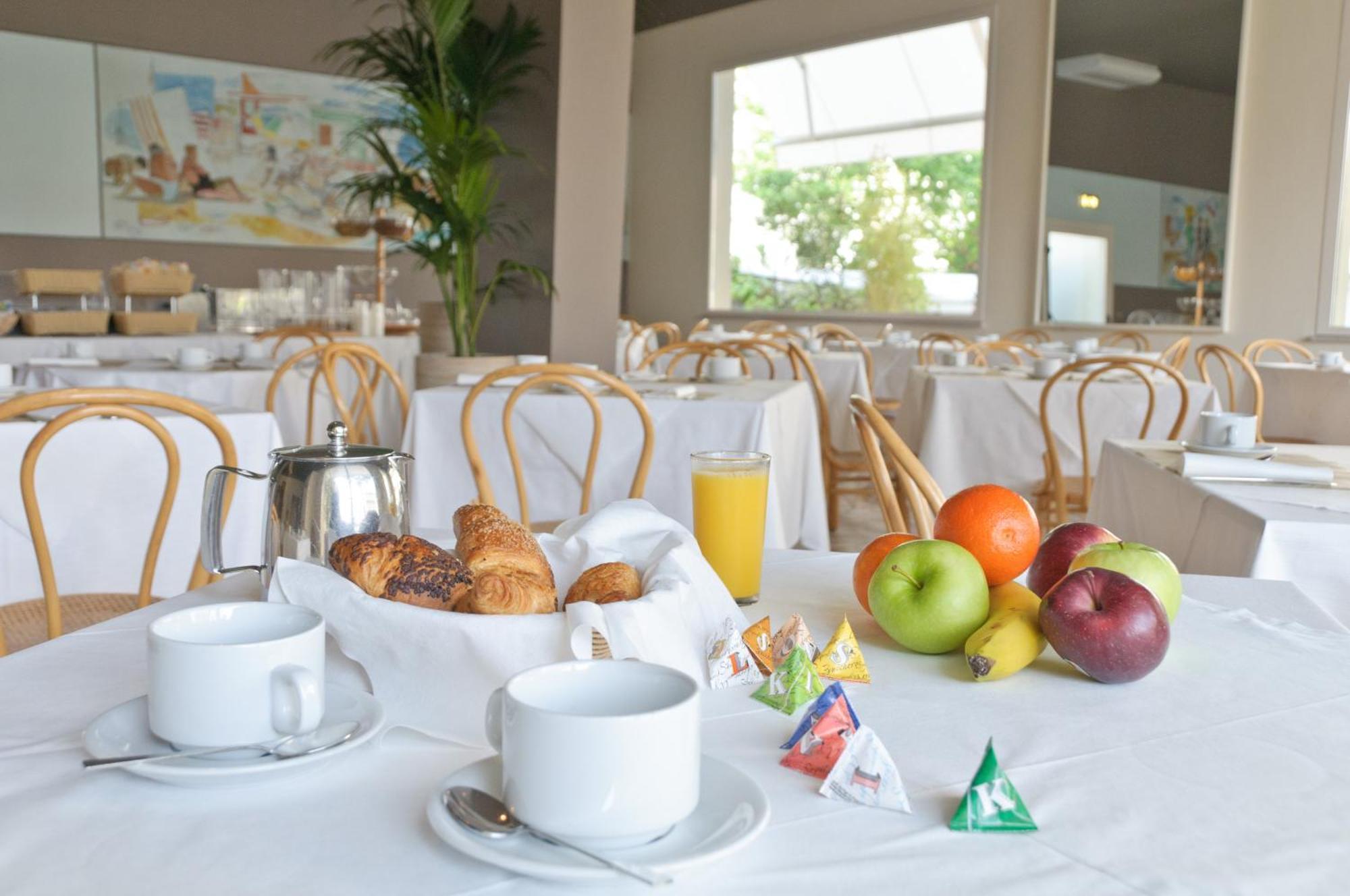 Hotel Trionfal Milano Marittima Exterior photo