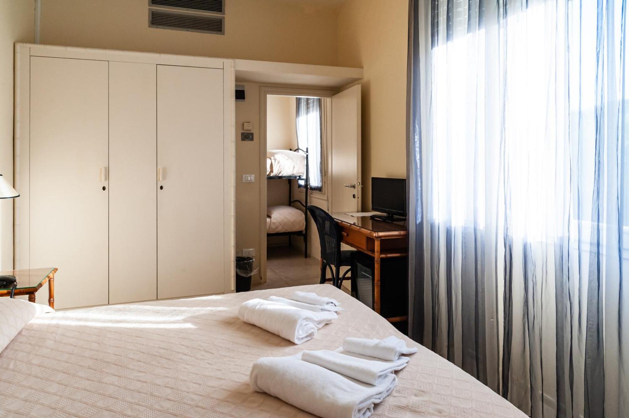 Hotel Trionfal Milano Marittima Exterior photo
